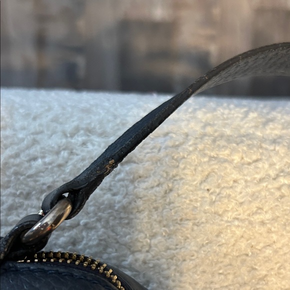 Gucci Blue Blondie Pebbled Leather Crossbody Bag with Embossed Double G - Picture 3 of 7